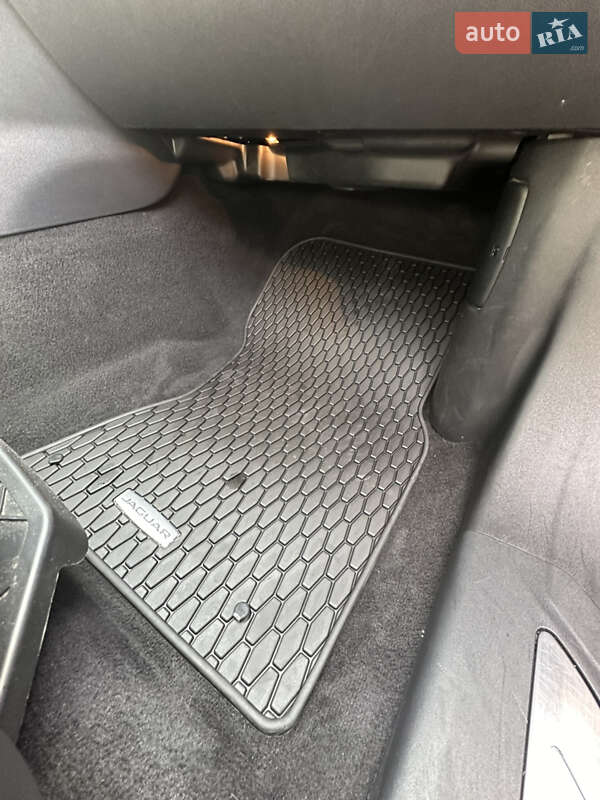 Позашляховик / Кросовер Jaguar F-Pace 2019 в Києві фото 13 Позашляховик / Кросовер Jaguar F-Pace 2019 в Києві