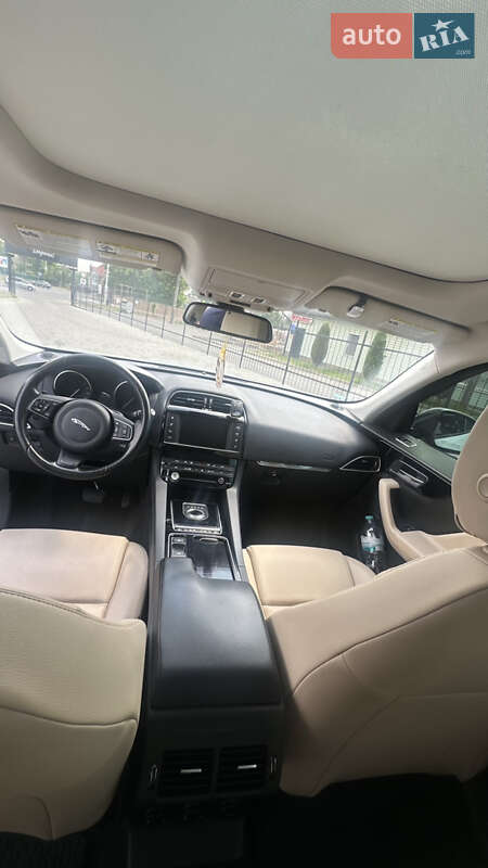 Позашляховик / Кросовер Jaguar F-Pace 2017 в Білій Церкві