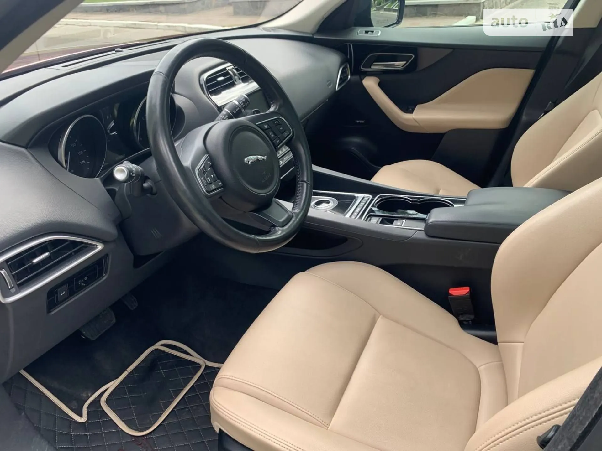 2017 Jaguar F-Pace - мініатюра 13
