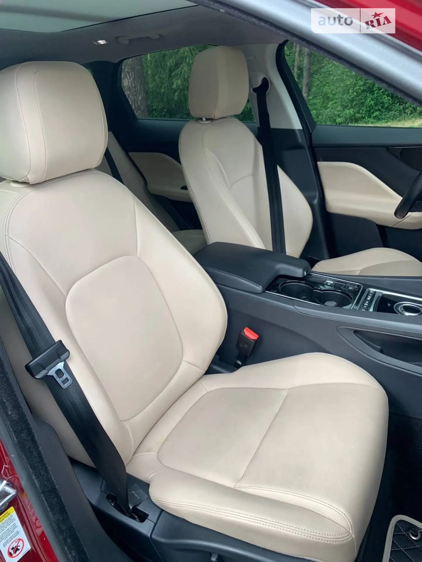 2017 Jaguar F-Pace - мініатюра 34