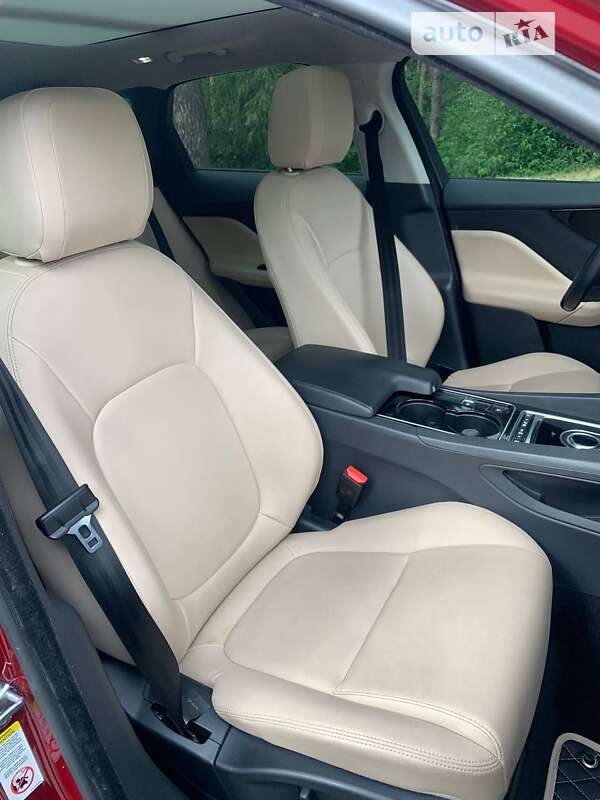 Внедорожник / Кроссовер Jaguar F-Pace 2017 в Киеве