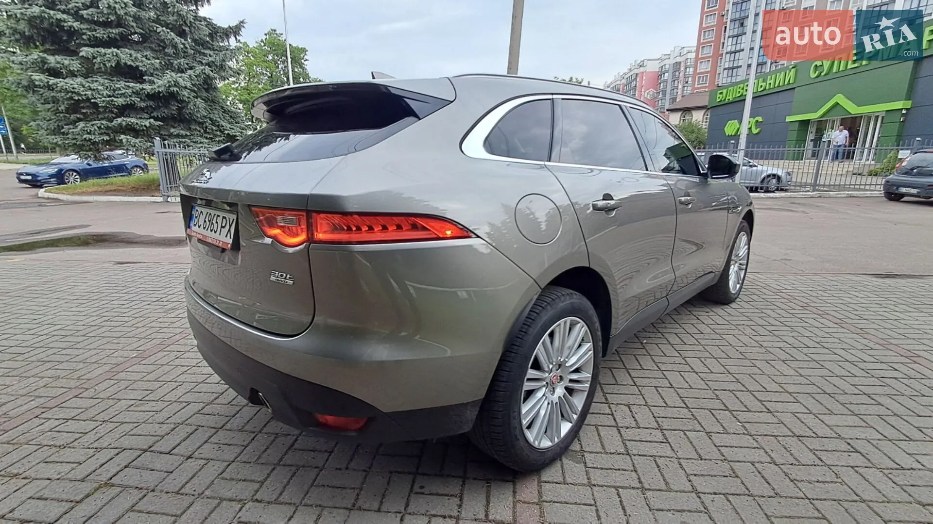 2018 Jaguar F-Pace - мініатюра 3