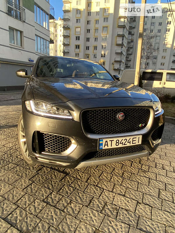 Внедорожник / Кроссовер Jaguar F-Pace 2017 в Ивано-Франковске