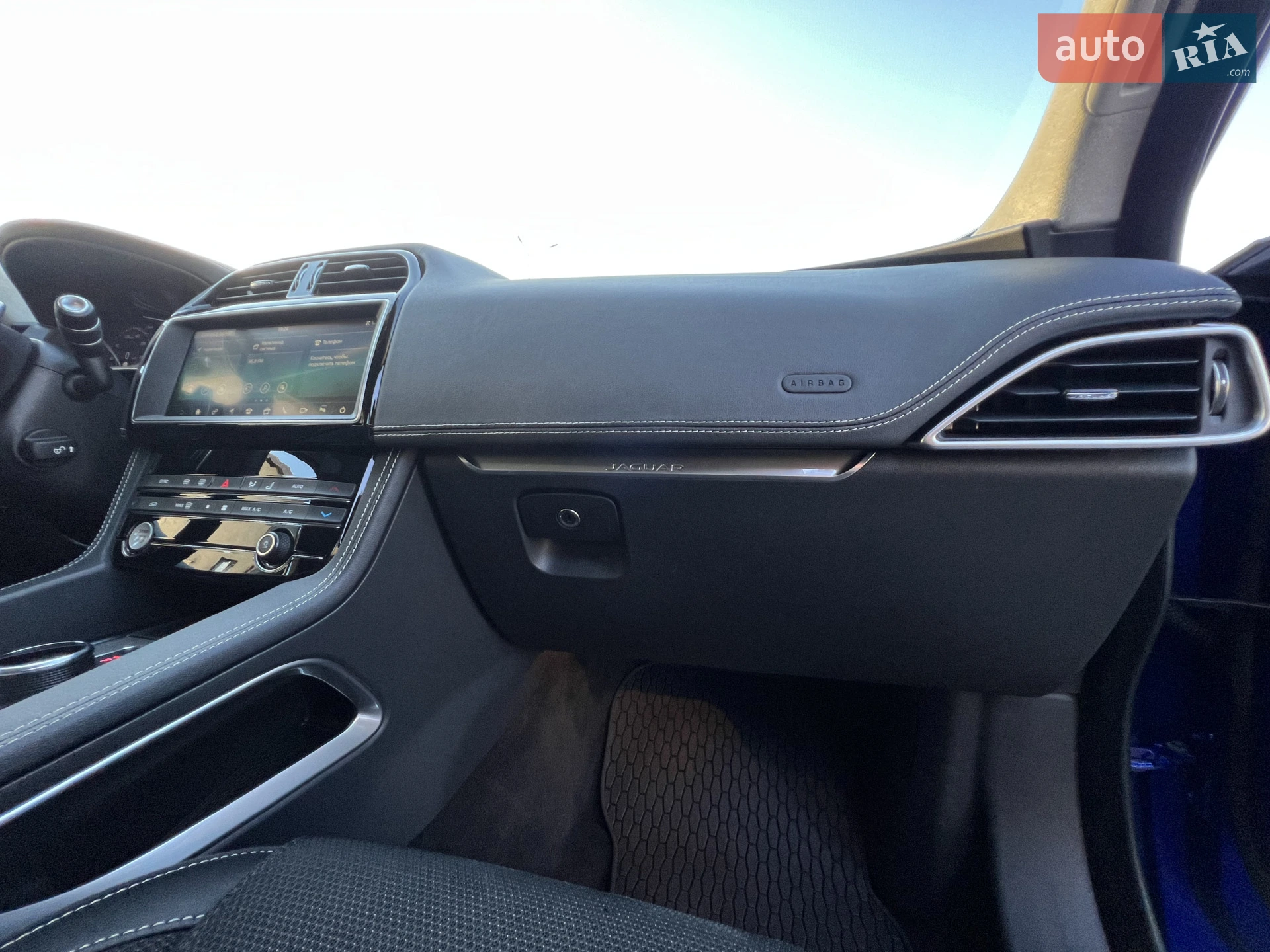 2018 Jaguar F-Pace - мініатюра 16