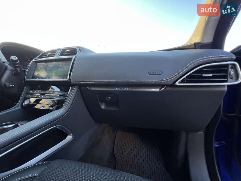 Внедорожник / Кроссовер Jaguar F-Pace 2018 в Киеве фото 16 Внедорожник / Кроссовер Jaguar F-Pace 2018 в Киеве