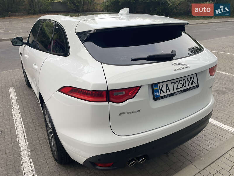Внедорожник / Кроссовер Jaguar F-Pace 2016 в Киеве