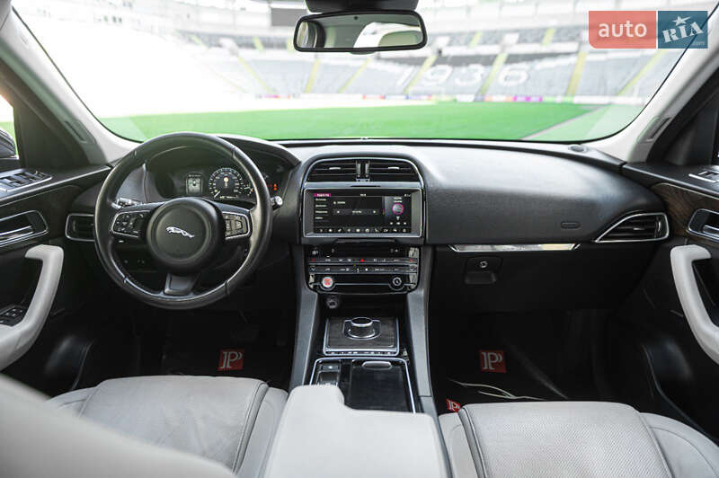 Позашляховик / Кросовер Jaguar F-Pace 2016 в Одесі