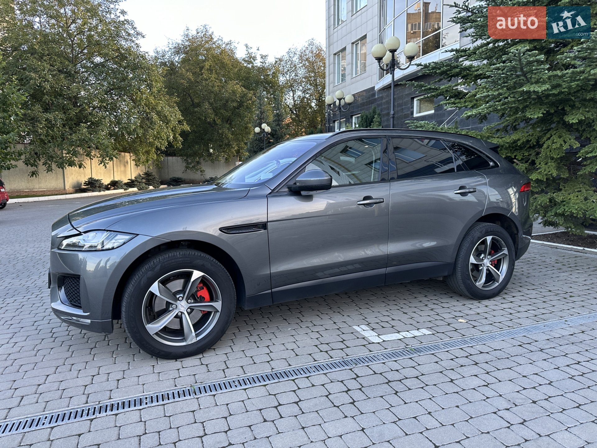 2016 Jaguar F-Pace - мініатюра 34