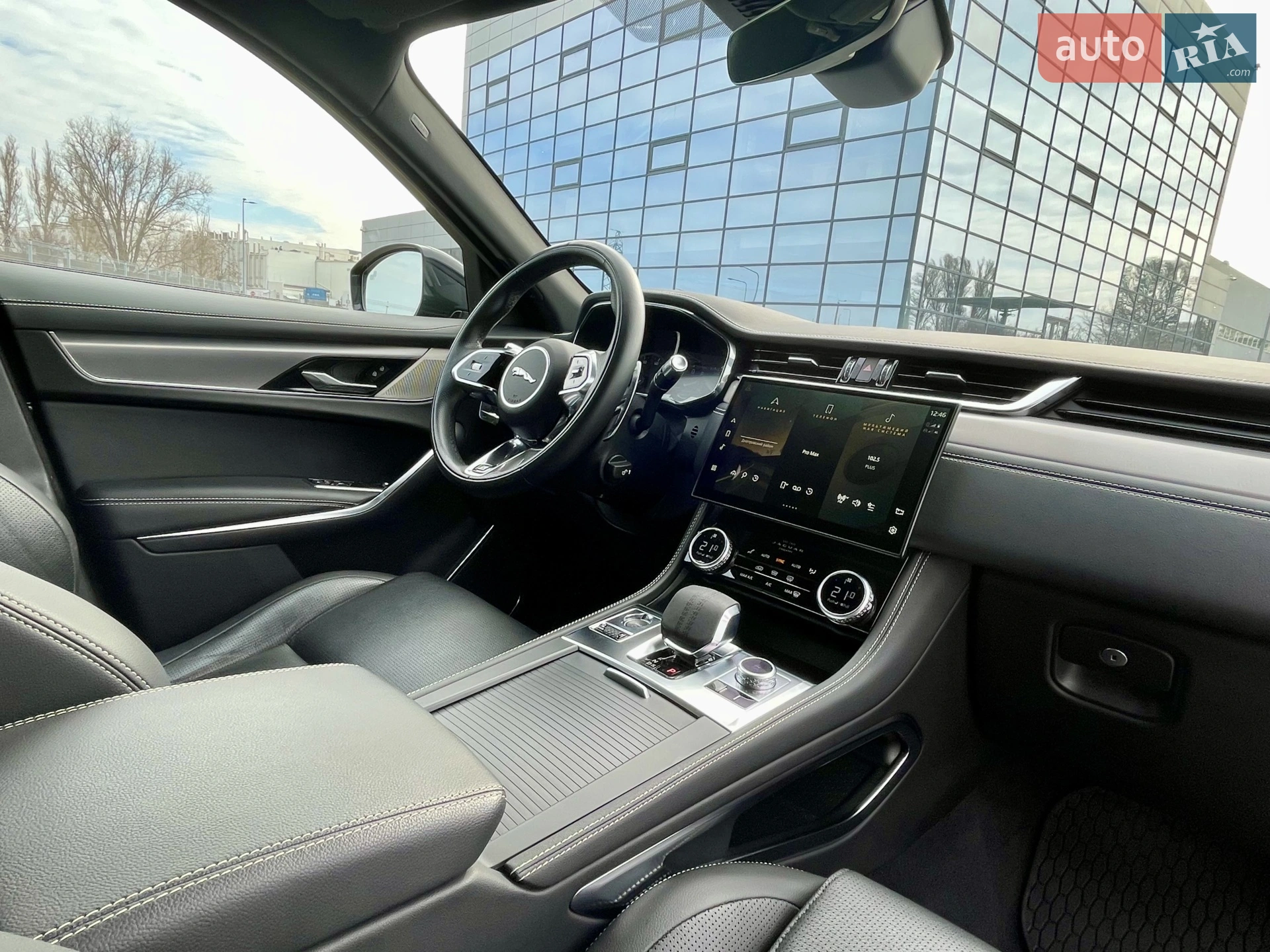 2021 Jaguar F-Pace - мініатюра 25