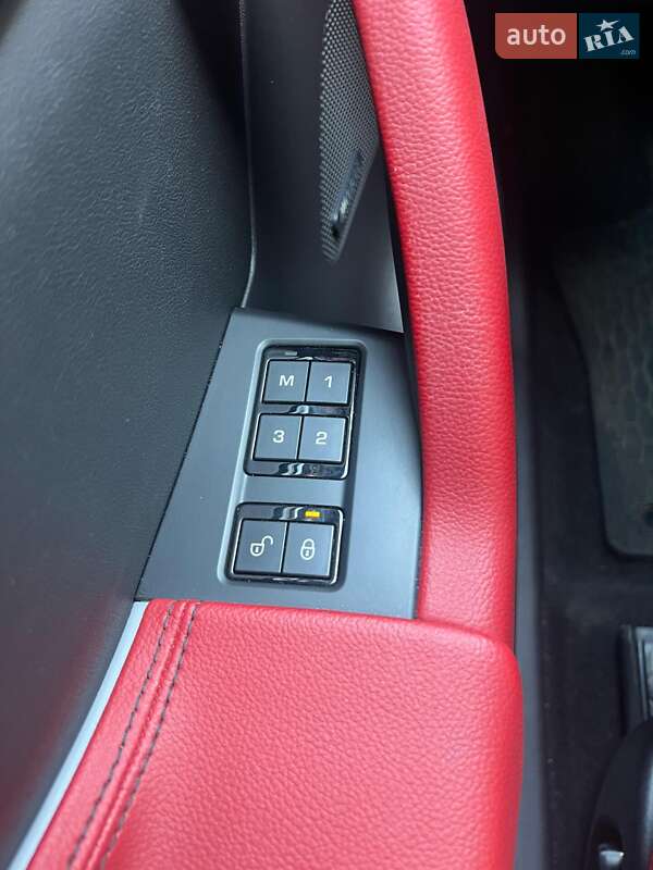 Внедорожник / Кроссовер Jaguar F-Pace 2018 в Киеве фото 23 Внедорожник / Кроссовер Jaguar F-Pace 2018 в Киеве