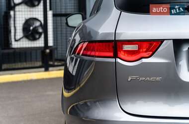 Позашляховик / Кросовер Jaguar F-Pace 2019 в 