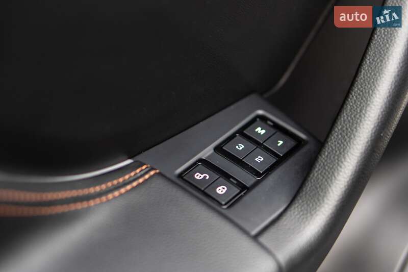 Позашляховик / Кросовер Jaguar F-Pace 2019 в Ужгороді фото 26 Позашляховик / Кросовер Jaguar F-Pace 2019 в Ужгороді