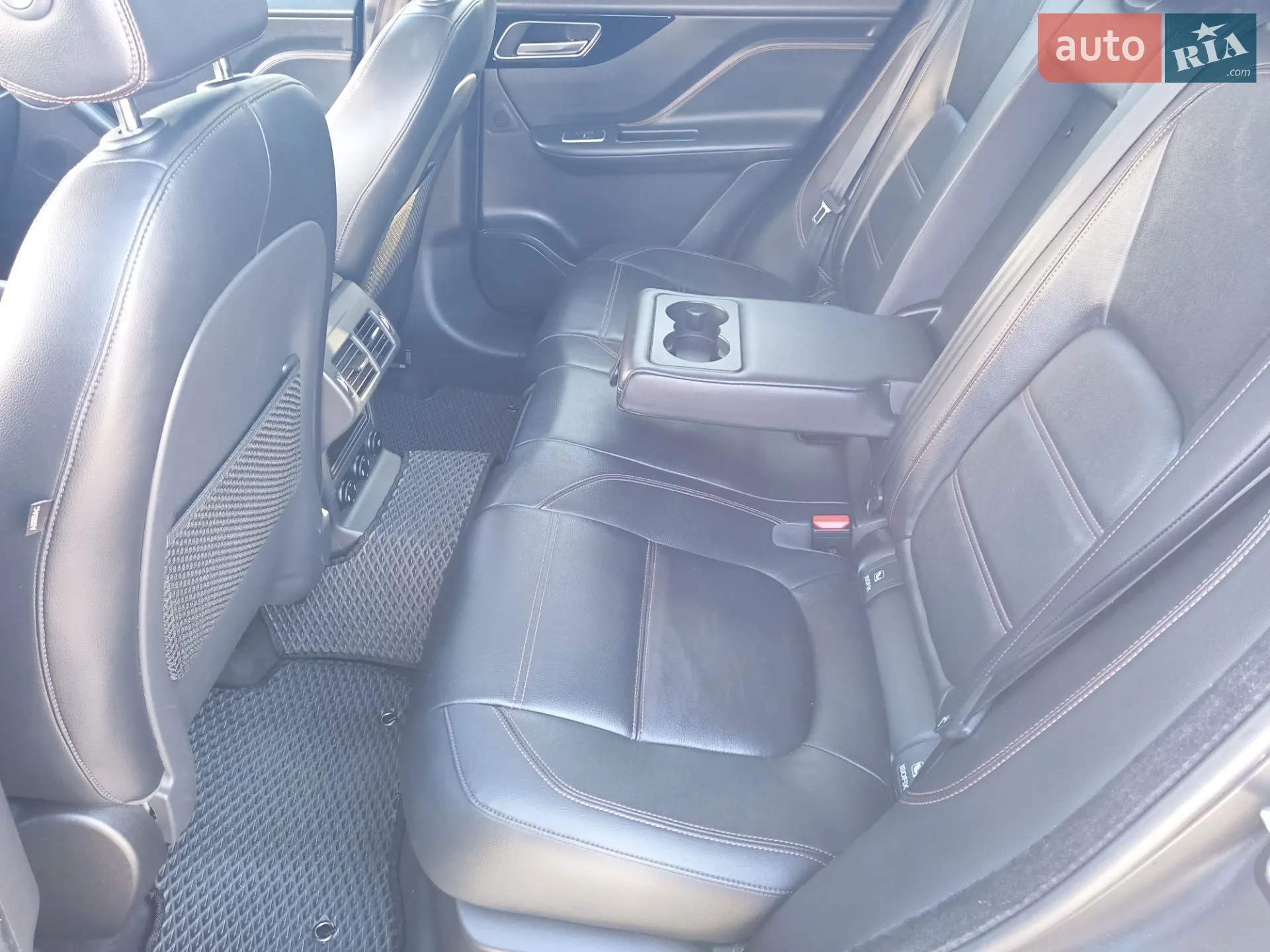 2019 Jaguar F-Pace - мініатюра 71