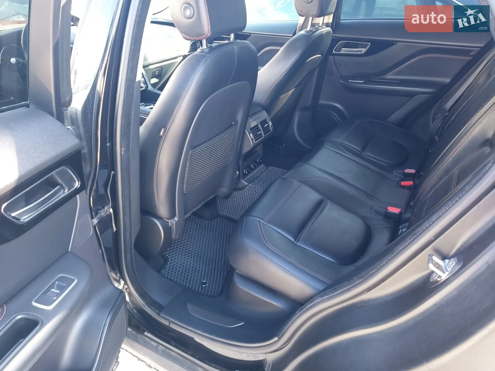 2019 Jaguar F-Pace - мініатюра 77