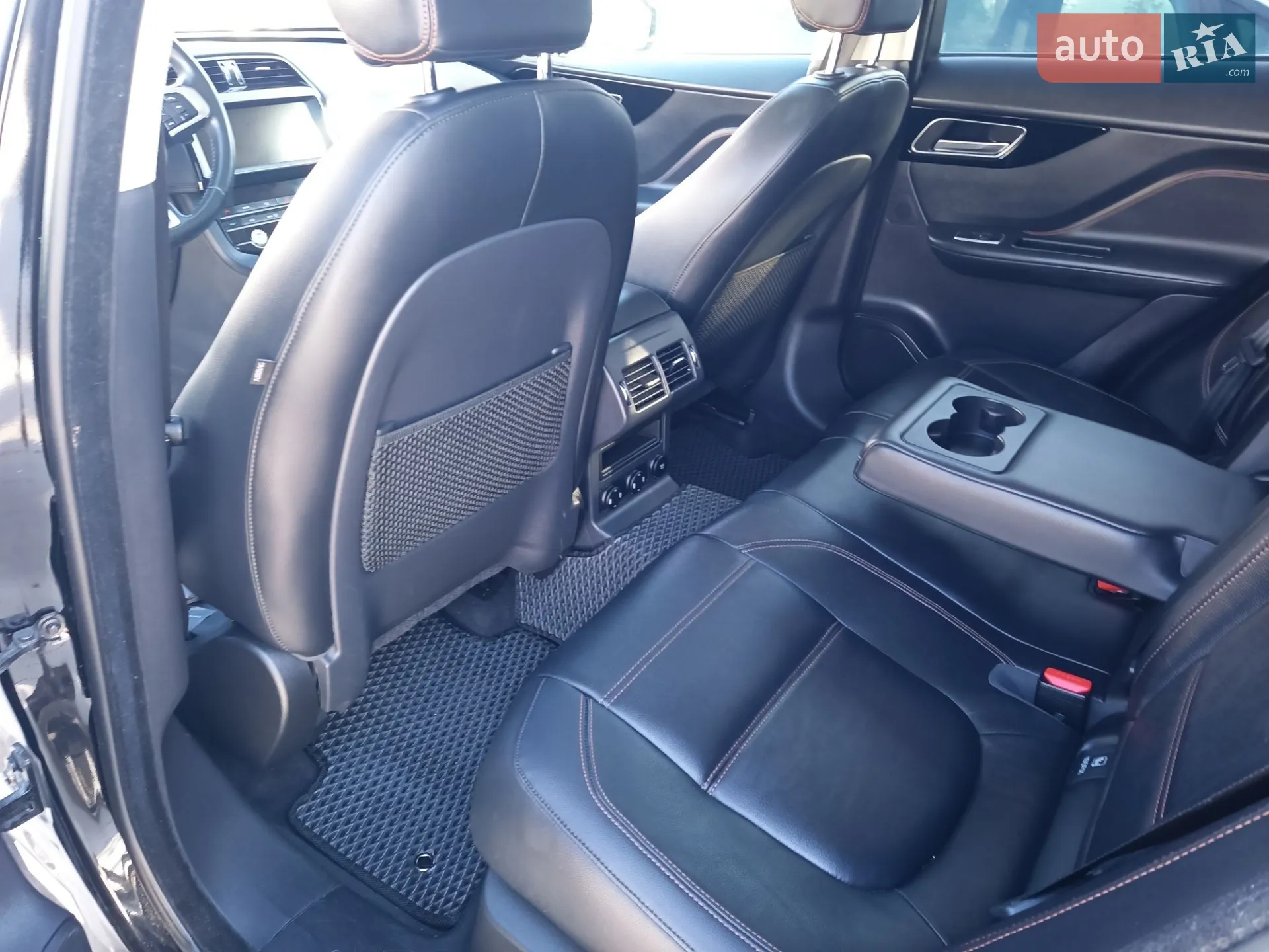 2019 Jaguar F-Pace - мініатюра 70