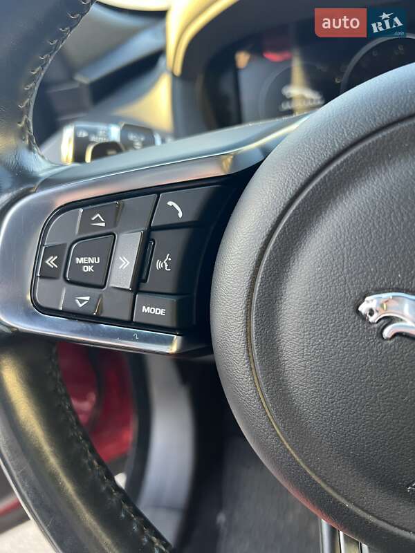 Внедорожник / Кроссовер Jaguar F-Pace 2016 в Киеве