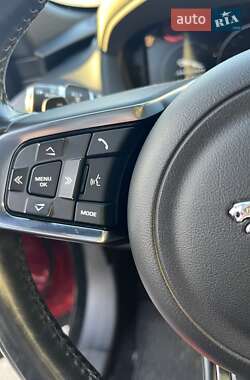 Внедорожник / Кроссовер Jaguar F-Pace 2016 в 