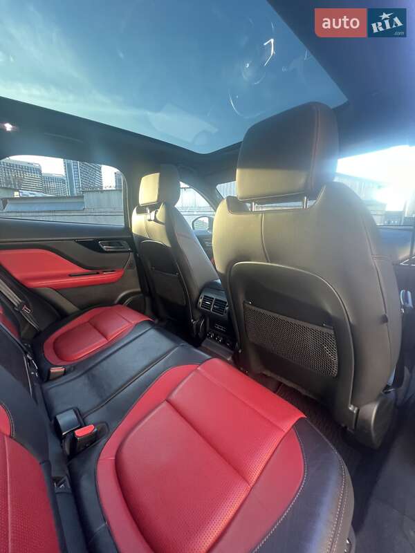 Внедорожник / Кроссовер Jaguar F-Pace 2016 в Киеве