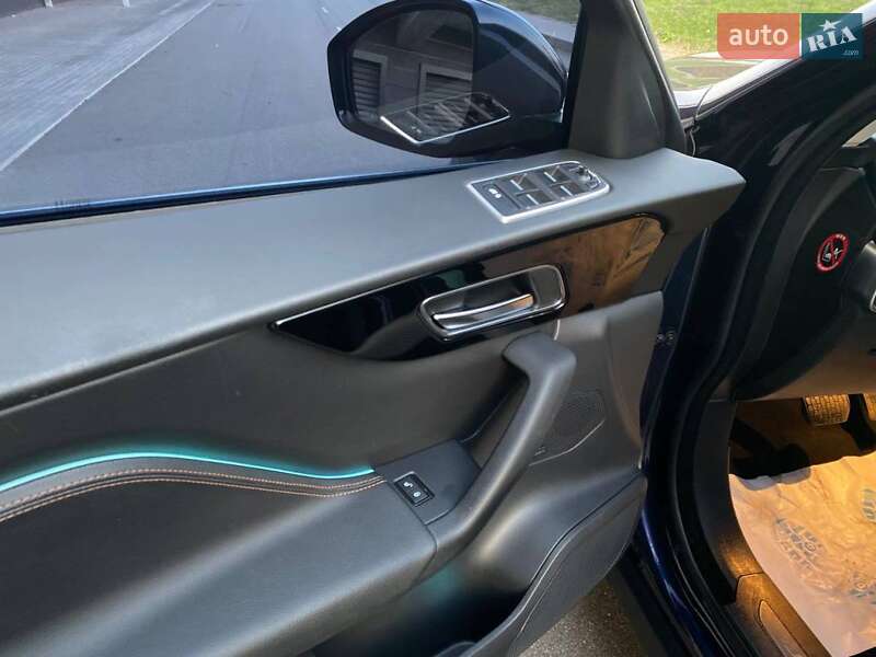 Внедорожник / Кроссовер Jaguar F-Pace 2017 в Одессе