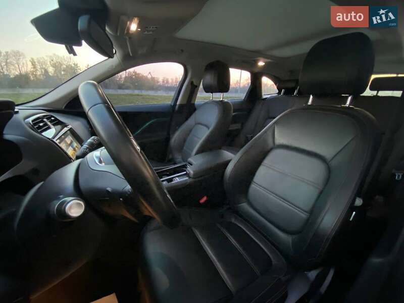 Внедорожник / Кроссовер Jaguar F-Pace 2017 в Одессе