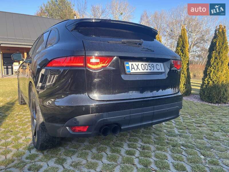 Позашляховик / Кросовер Jaguar F-Pace 2016 в Києві