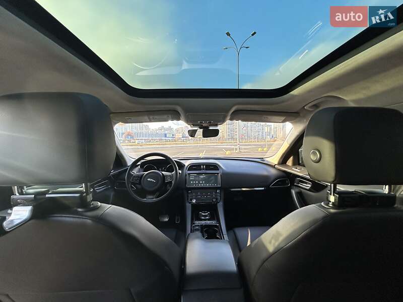 Внедорожник / Кроссовер Jaguar F-Pace 2018 в Киеве фото 12 Внедорожник / Кроссовер Jaguar F-Pace 2018 в Киеве