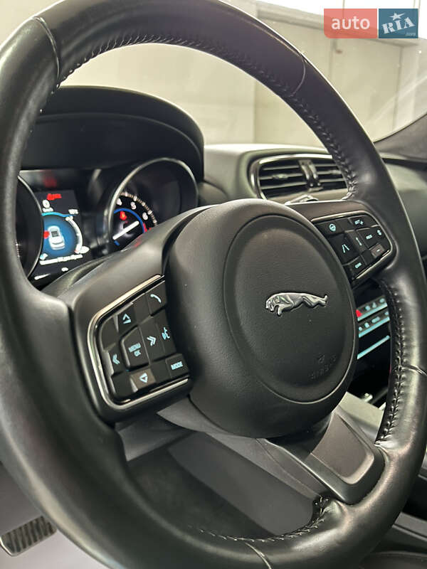 Позашляховик / Кросовер Jaguar F-Pace 2019 в Тернополі
