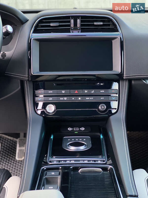 Внедорожник / Кроссовер Jaguar F-Pace 2018 в Львове