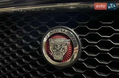Внедорожник / Кроссовер Jaguar F-Pace 2017 в 