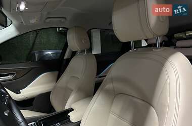 Внедорожник / Кроссовер Jaguar F-Pace 2017 в 