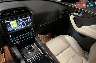 Внедорожник / Кроссовер Jaguar F-Pace 2017 в 