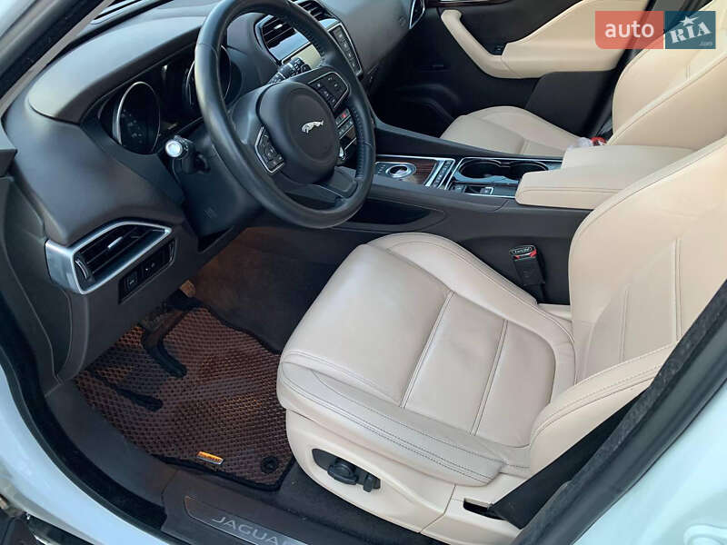 Внедорожник / Кроссовер Jaguar F-Pace 2016 в Одессе