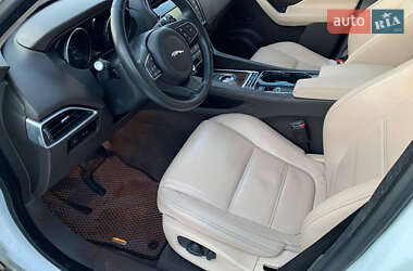 Позашляховик / Кросовер Jaguar F-Pace 2016 в 