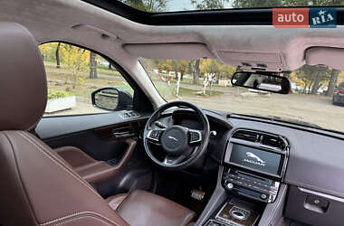 Внедорожник / Кроссовер Jaguar F-Pace 2016 в 