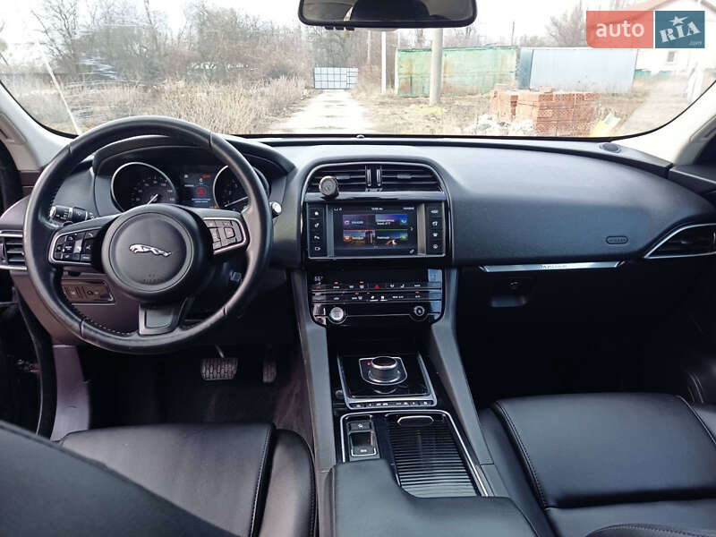 Позашляховик / Кросовер Jaguar F-Pace 2017 в Києві