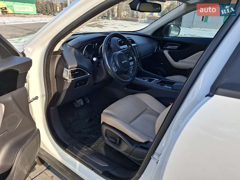 Позашляховик / Кросовер Jaguar F-Pace 2017 в Черкасах