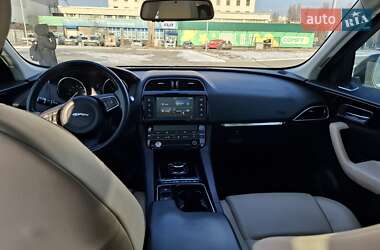 Позашляховик / Кросовер Jaguar F-Pace 2017 в 