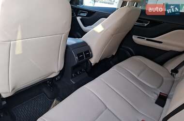 Позашляховик / Кросовер Jaguar F-Pace 2017 в 