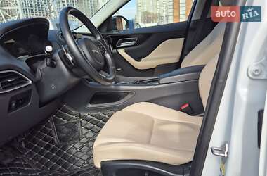 Внедорожник / Кроссовер Jaguar F-Pace 2017 в 