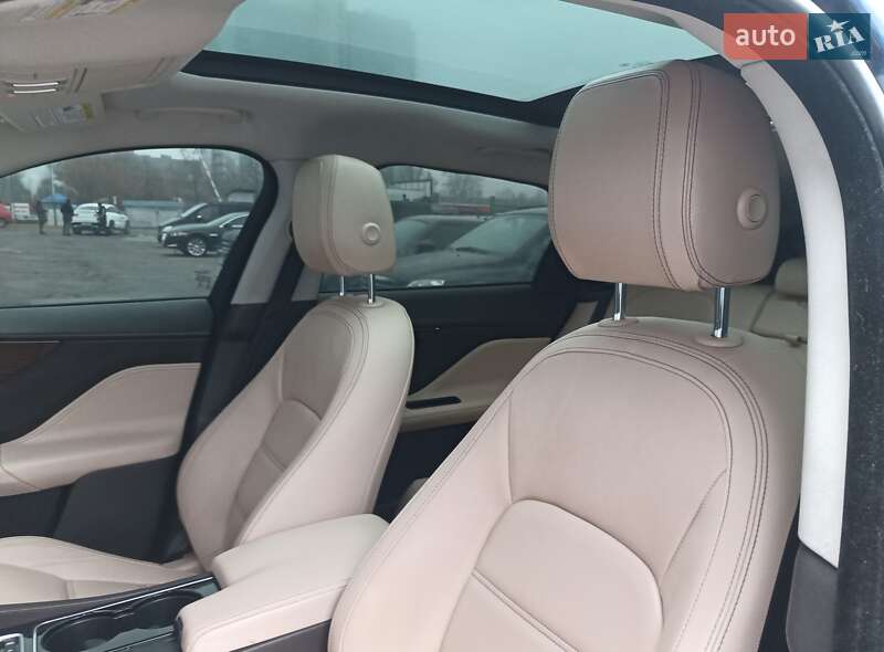 Внедорожник / Кроссовер Jaguar F-Pace 2017 в Киеве