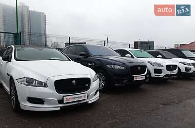 Внедорожник / Кроссовер Jaguar F-Pace 2017 в 