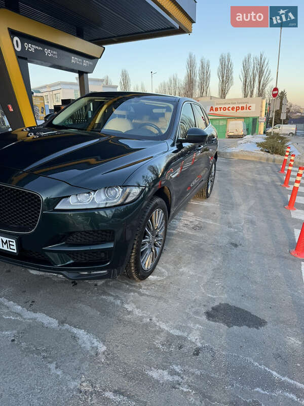Внедорожник / Кроссовер Jaguar F-Pace 2016 в Киеве