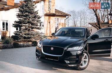 Внедорожник / Кроссовер Jaguar F-Pace 2020 в 