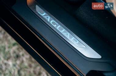 Внедорожник / Кроссовер Jaguar F-Pace 2020 в 