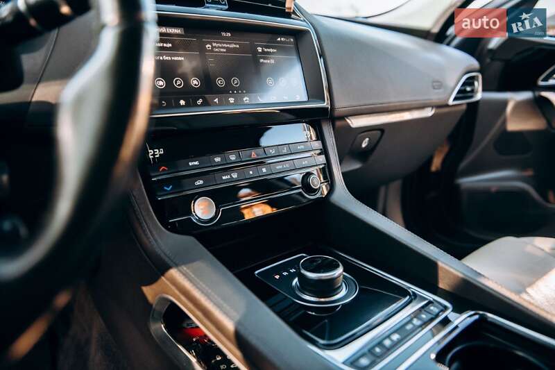 Позашляховик / Кросовер Jaguar F-Pace 2020 в Львові