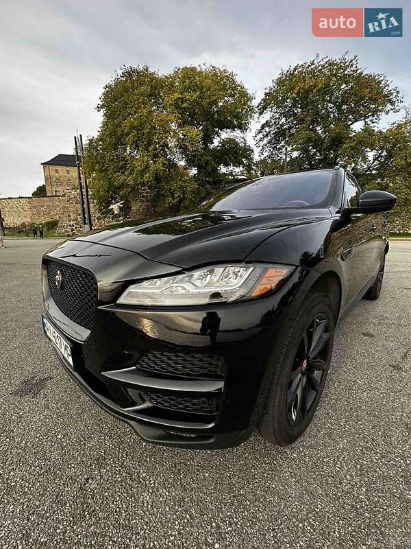 Позашляховик / Кросовер Jaguar F-Pace 2016 в Києві