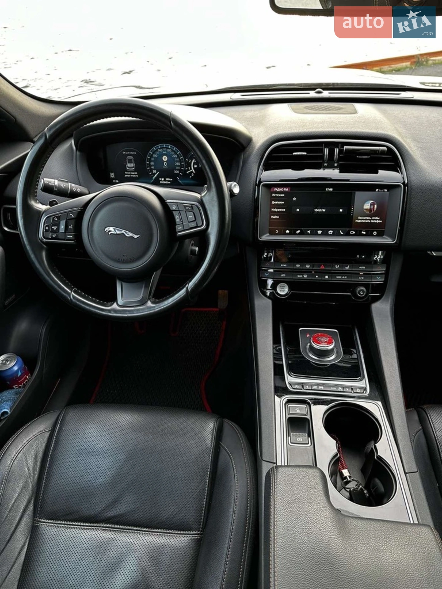 2016 Jaguar F-Pace - мініатюра 42