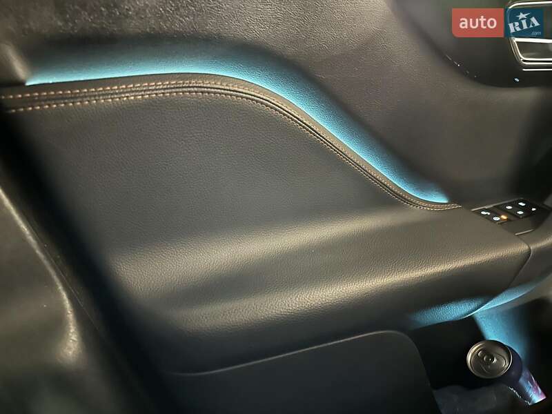 Позашляховик / Кросовер Jaguar F-Pace 2016 в Києві