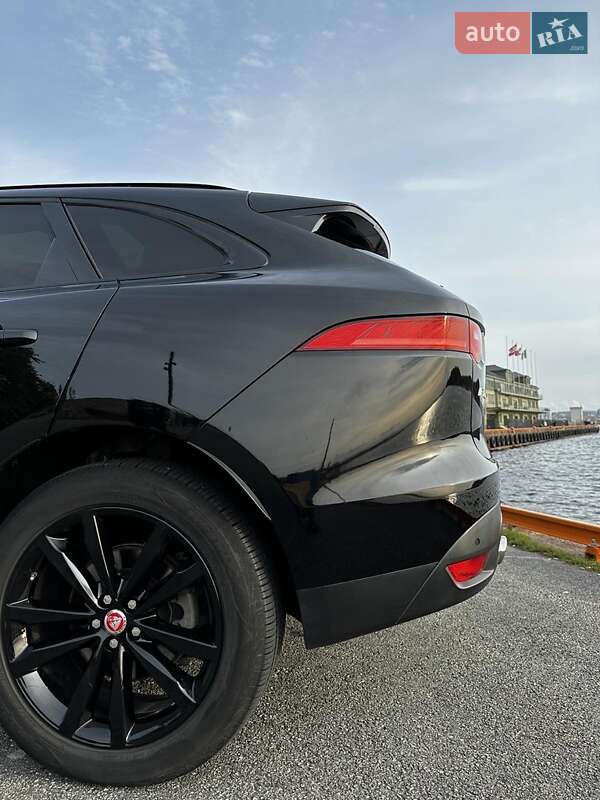 Позашляховик / Кросовер Jaguar F-Pace 2016 в Києві