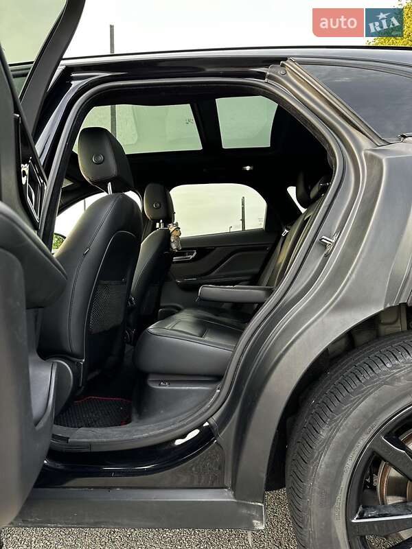 Позашляховик / Кросовер Jaguar F-Pace 2016 в Києві